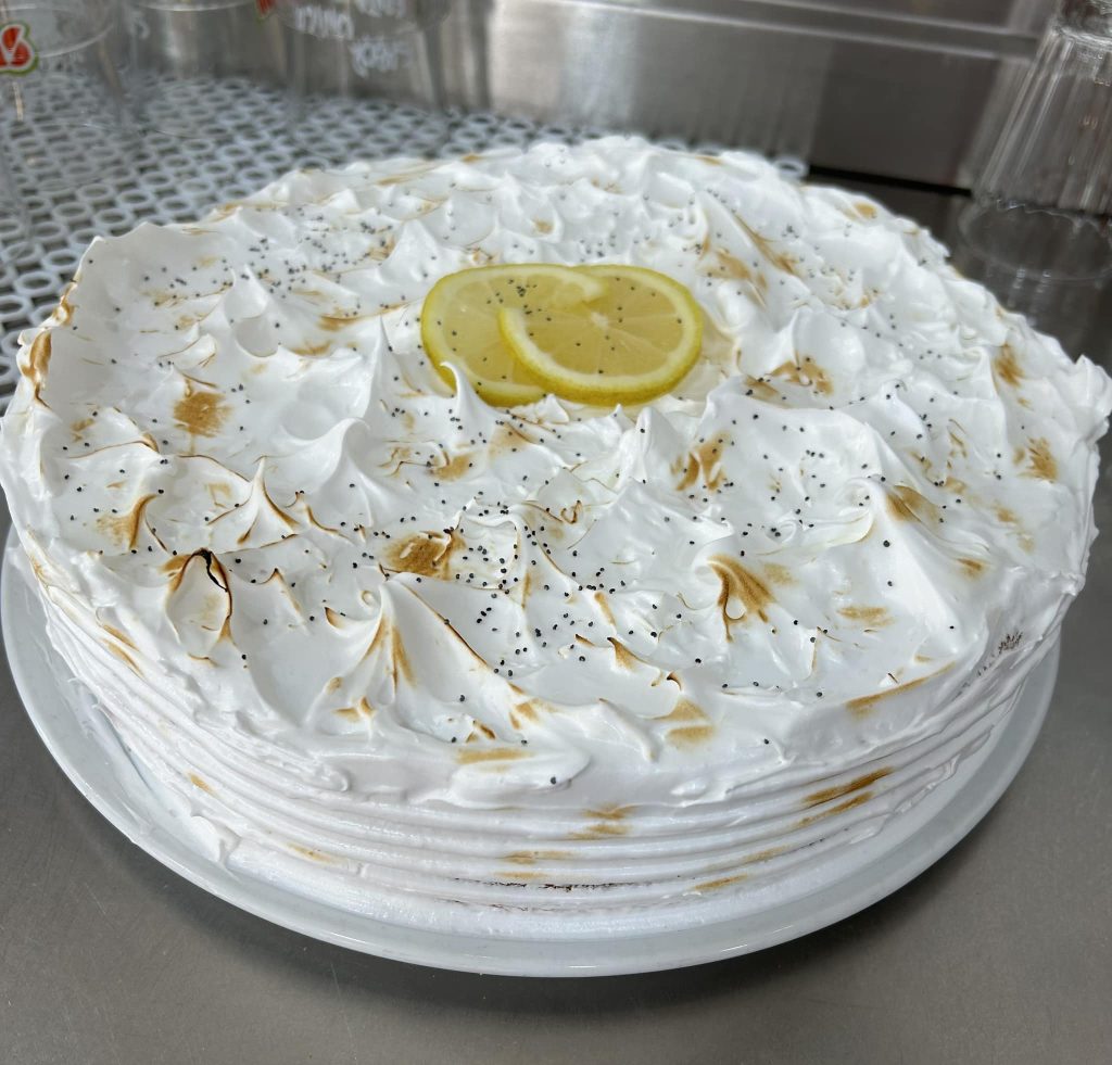 Bolo de limão com sementes de papoila